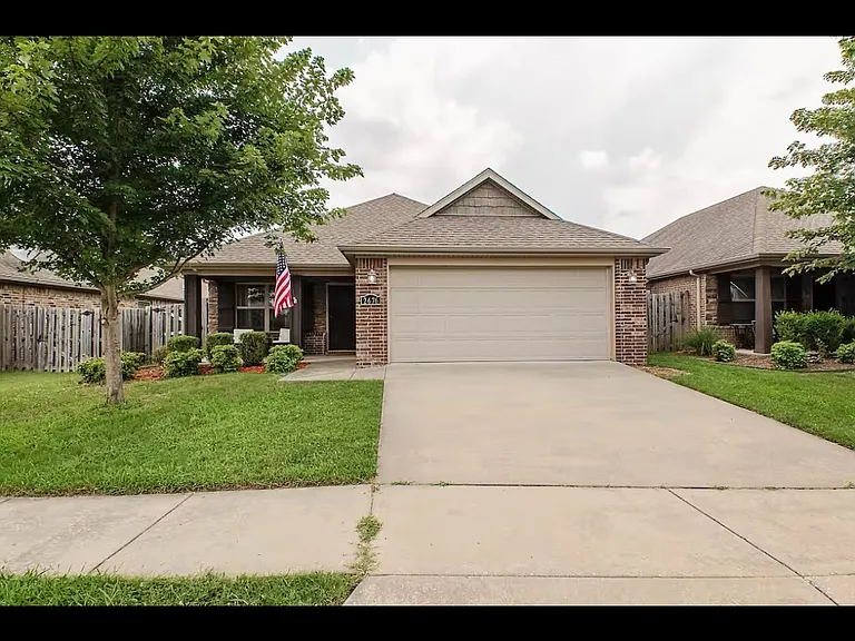 2676 N Barcelona Ave — Photo 5