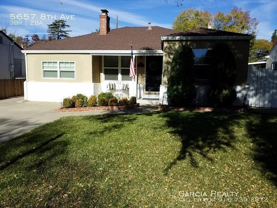 5657 8th Ave photo 1
