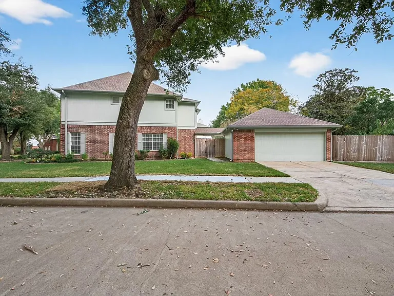 2431 Parkwood Ln — Photo 28
