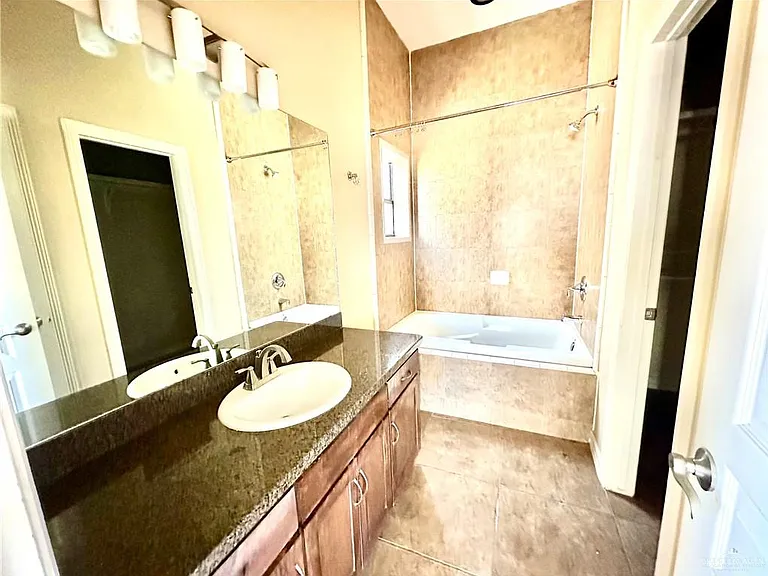 2715 Mimosa St #3 — Photo 10