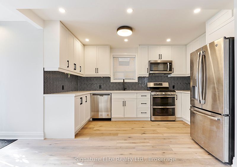 Toronto House for rent - 4 Bedrooms — photo 8