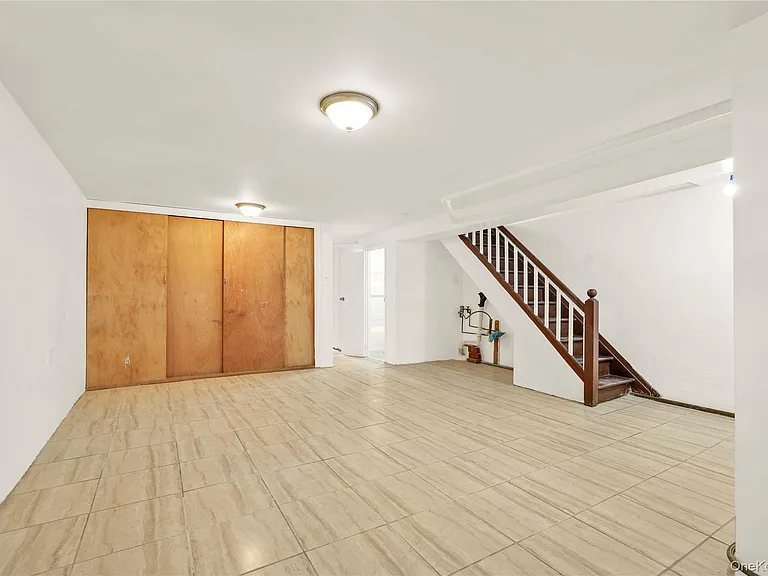 3319 143rd St — Photo 27