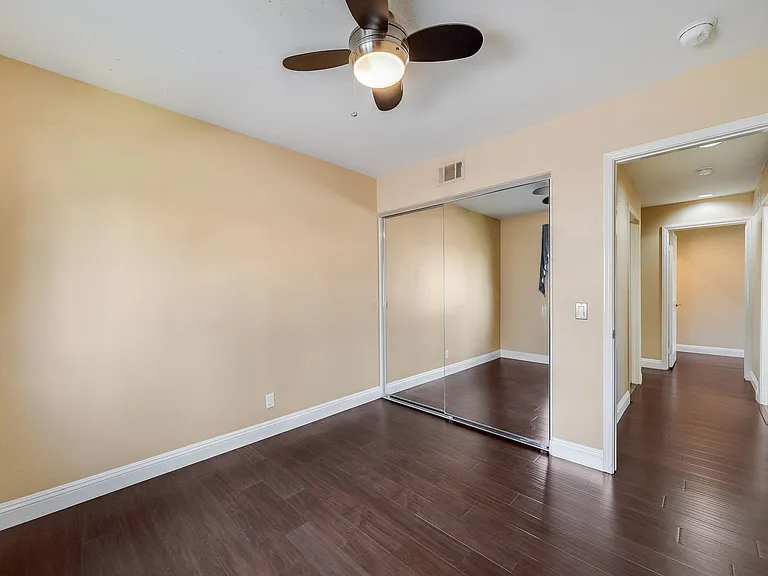 11761 Fricker Ave — Photo 20