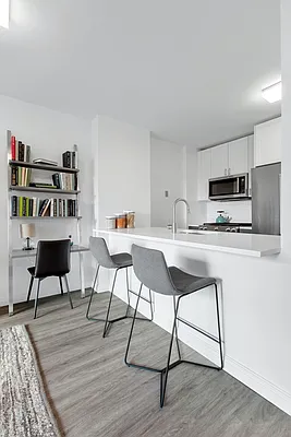 Rented by Greystar | media 26