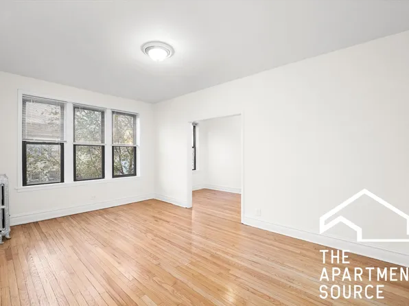 2704 N Sawyer Ave, Chicago, IL