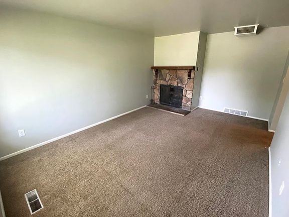 4th image of 539 Dexter St W #539