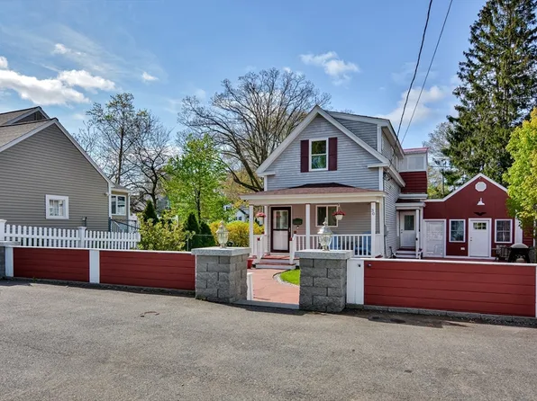 30 Lynn St, Lawrence, MA 01843