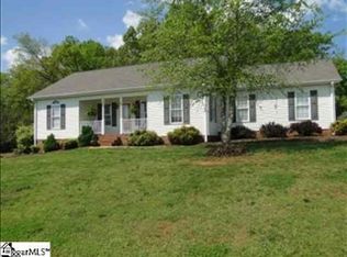 15 Raynes Ct, Taylors, SC 29687