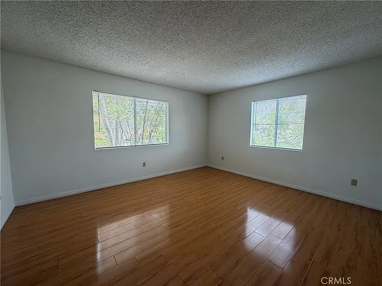 411 S Orange Ave — Photo 11