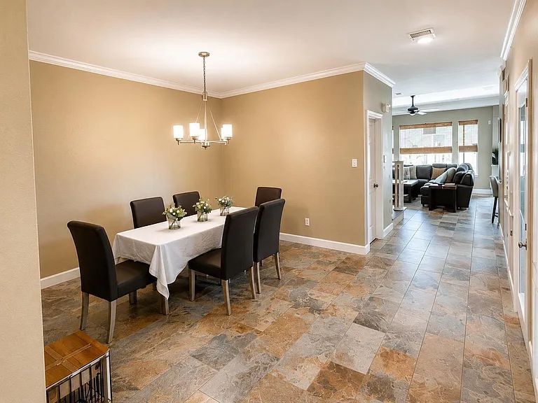 14 Doeskin Pl — Photo 3