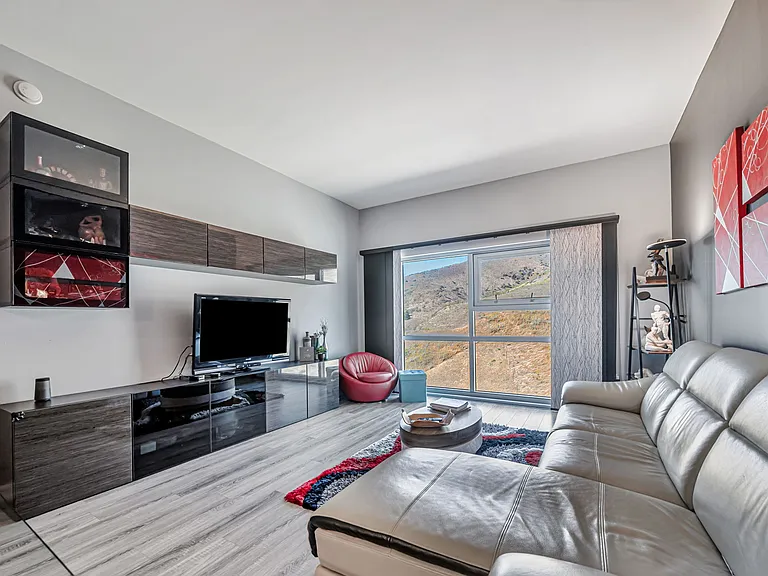 1 Mandalay Pl #1808 — Photo 1