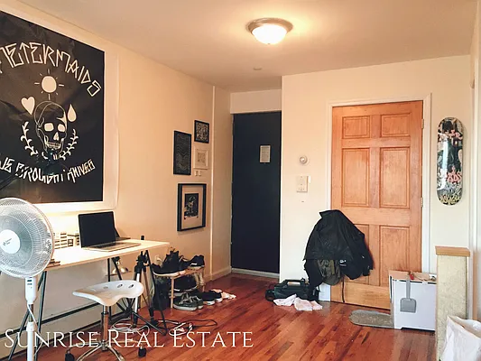 Rented by Sunrise Real Estate | media 40