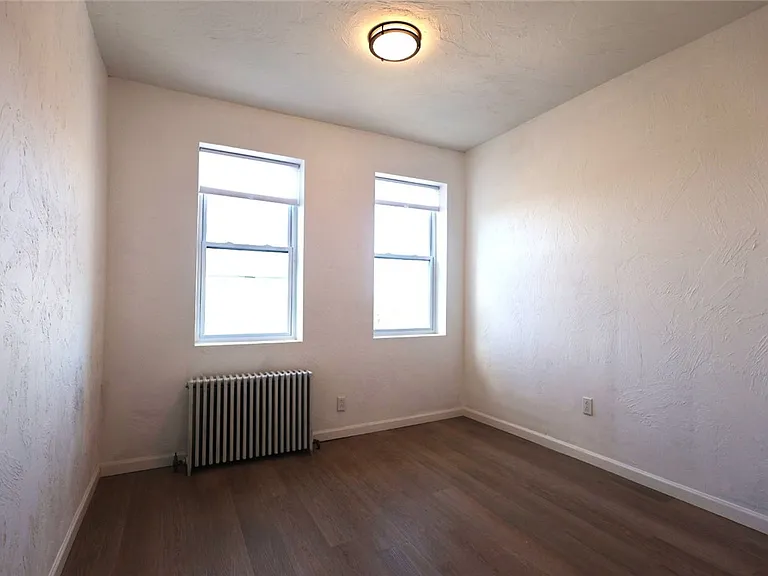 3367 Ridgway St — Photo 16