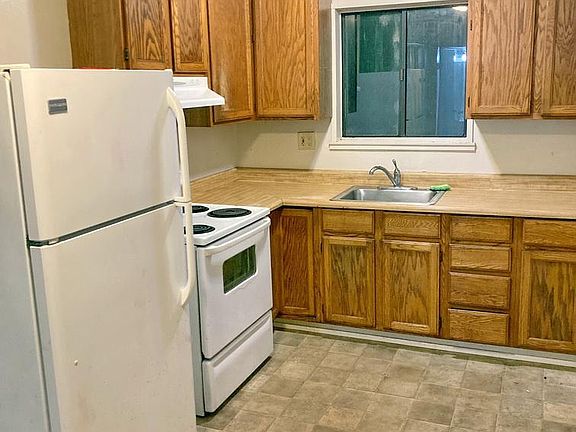 2nd image of 661 Hampshire Ave #2