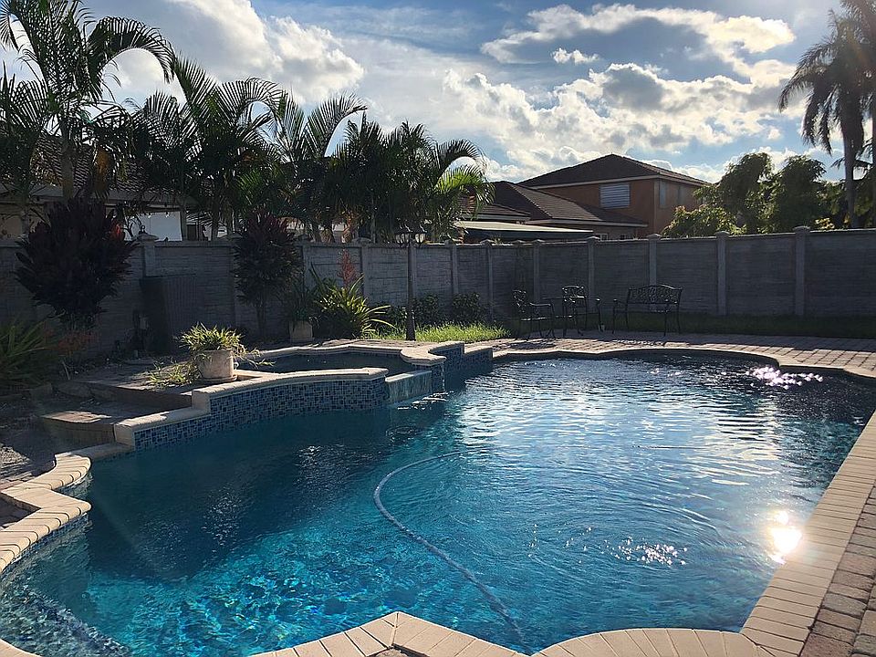 1st image of 8796 NW 140th Ln
