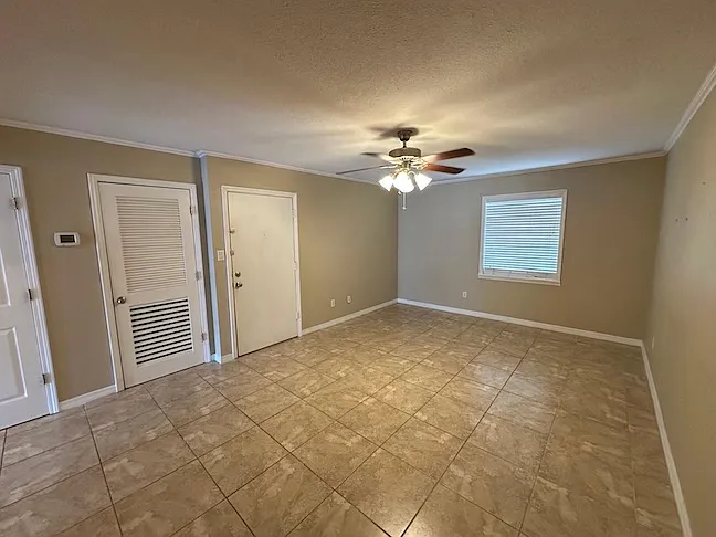 2 bed, 1.5 bath, 1280 sqft, $1,600 — Photo 4