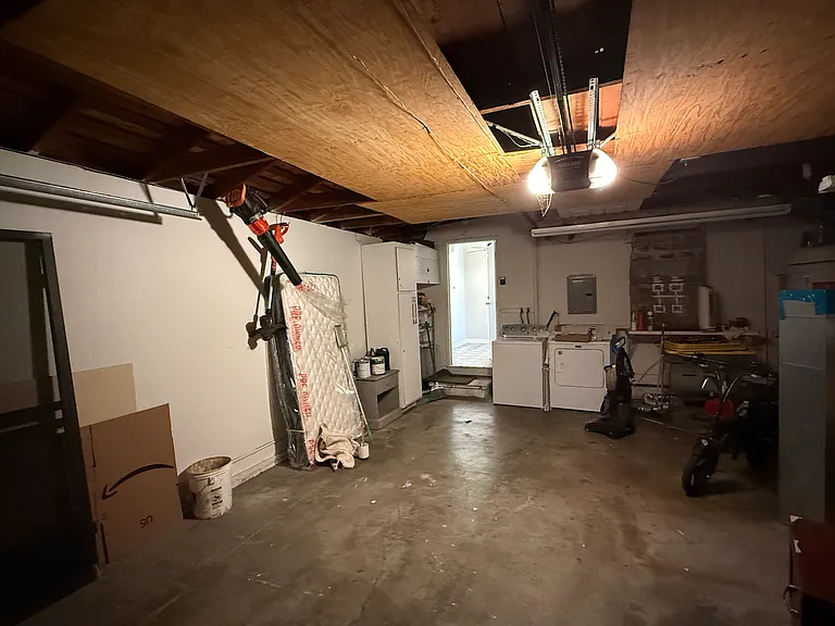 2027 Nina Ct — Photo 12