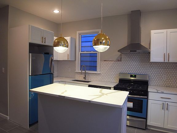 3rd image of 119 Prospect St Floor 2