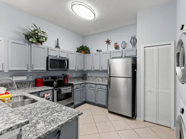 6069 MAGGIES Circle #107, Jacksonville, FL 32244