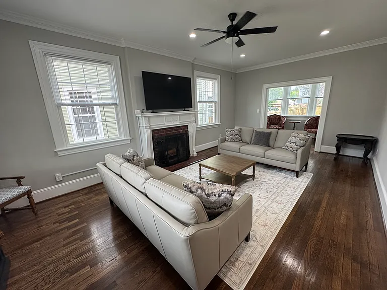 1150 W Washington St — Photo 27