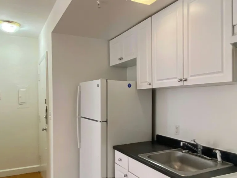 530 Beacon St #11 — Photo 4