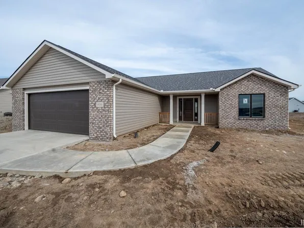 1011 Bryce Cir, Ligonier, IN 46767