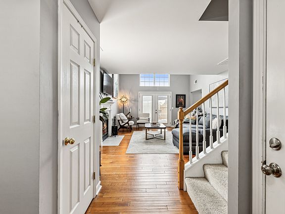 4th image of 601 Heath Pl