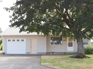 1720 Sallal Rd, Woodburn, OR 97071