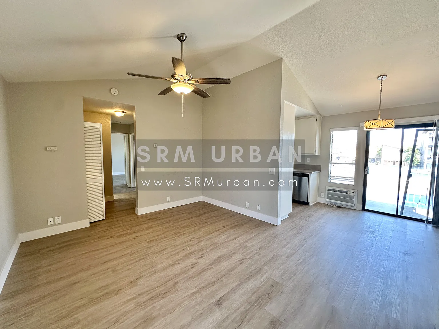 2 bed, 900 sqft, $3,095 — Photo 2
