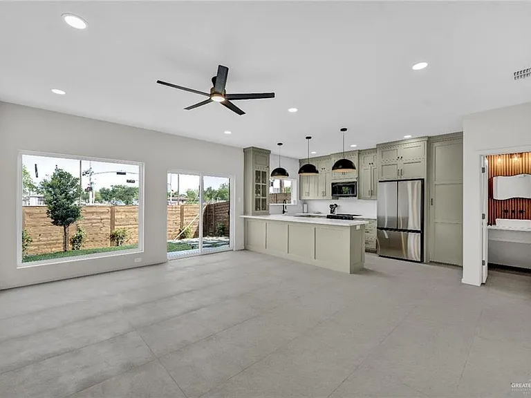920 S Bicentennial Blvd — Photo 7
