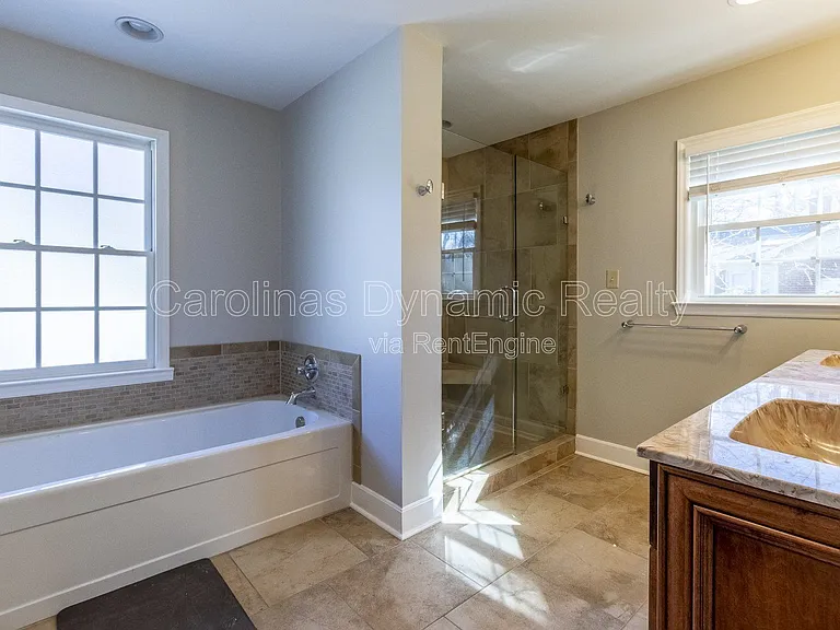 6618 Castlegate Dr — Photo 30