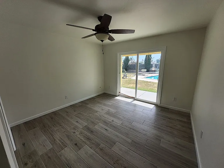 2801 El Berrendo Ave — Photo 9