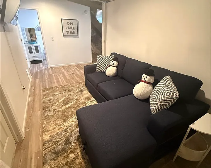 603 State St — Photo 23