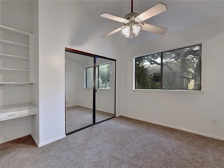 908 Poplar St #204 — Photo 10