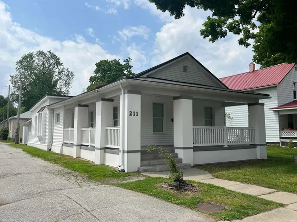 211 S 8th St, Goshen, IN 46528