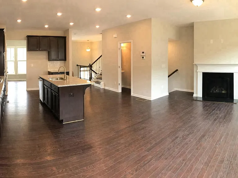 630 Sunset Park Dr — Photo 5