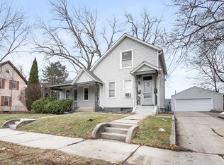 208 Moseley St, Elgin, IL
