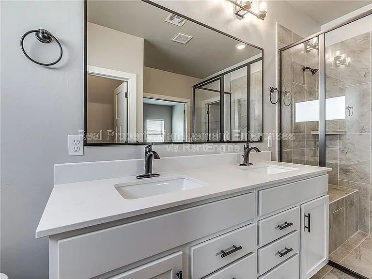8104 NW 151st Cir — Photo 21