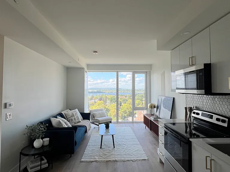 2070 Scott St — Photo 35