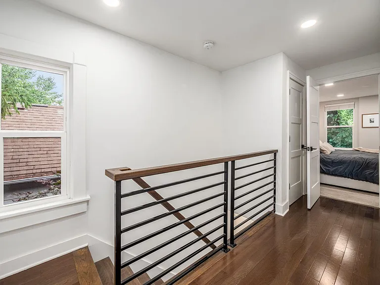 888 Ebner St — Photo 24