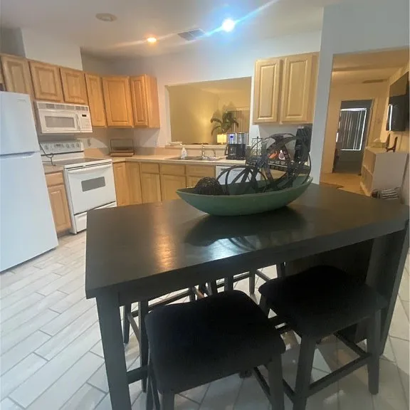 2131 N Pine Cone Ave — Photo 8
