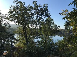 13 Laurel Trl, Byram Township, NJ 07821