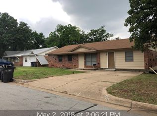 1716 Warren Ln, Fort Worth, TX 76112