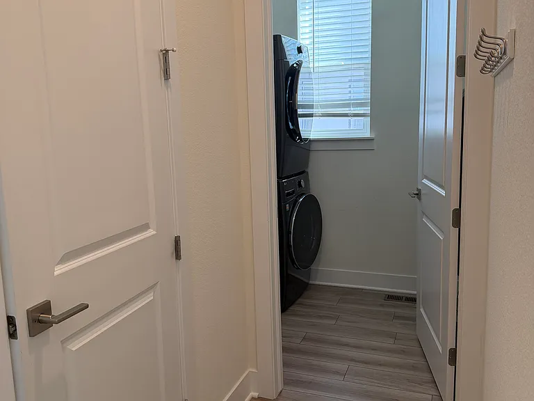 750 Josephine Way — Photo 18