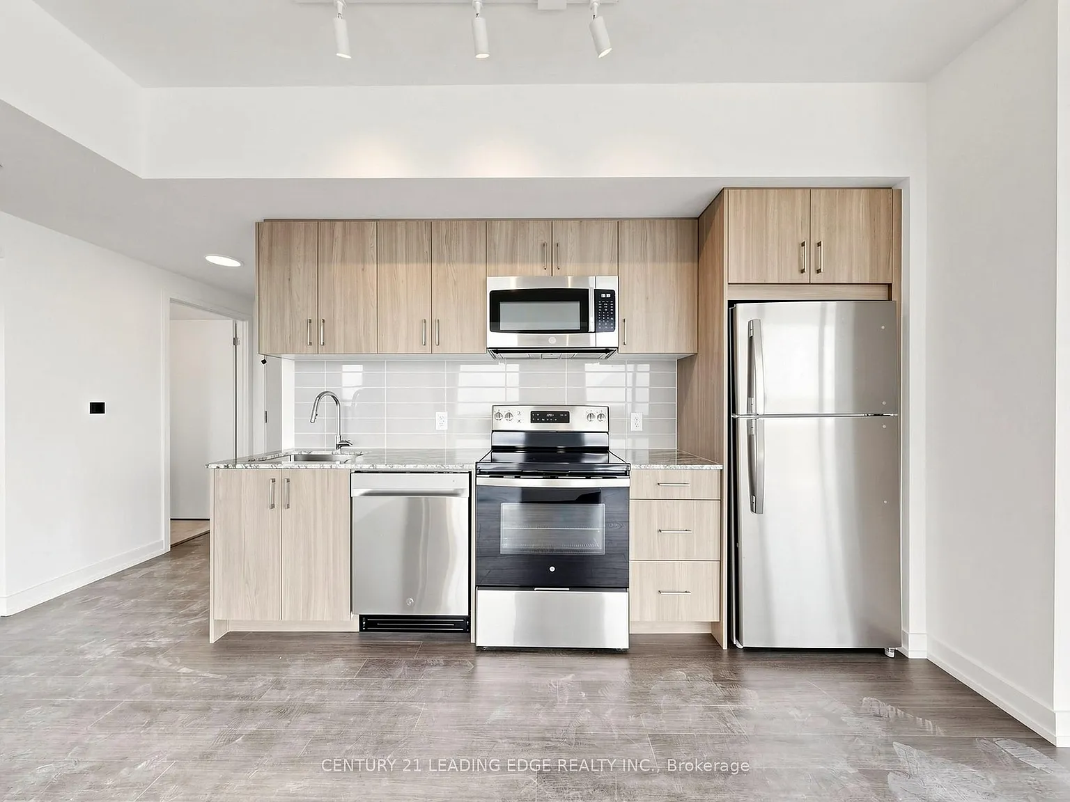 3 bed, $2,500 — Photo 4