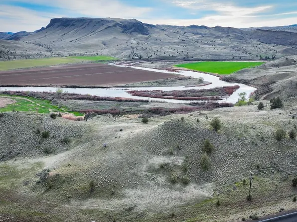 Highway 218, Fossil, OR 97830