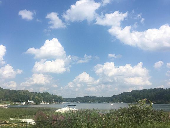 2nd image of Longview Ct