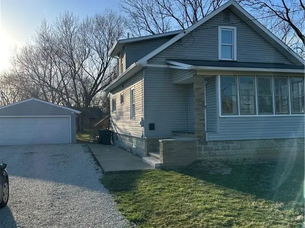 60 Taylor Rd, Barberton, OH 44203
