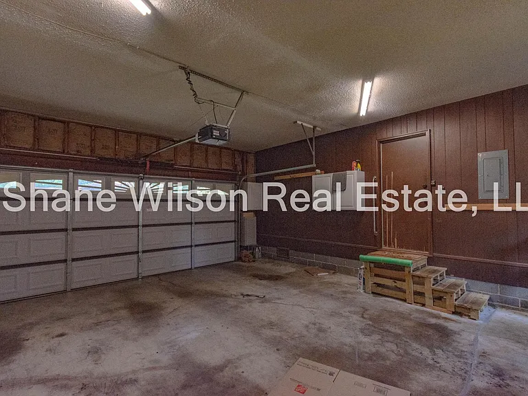 617 Spring Valley Ln — Photo 17