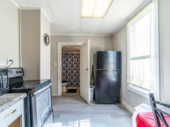 fort-wayne-indiana-73110478 picture